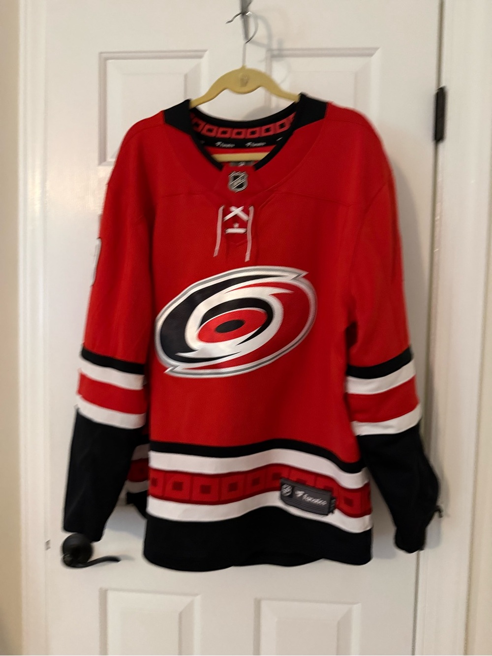 Carolina Hurricanes Signed Hockey Jerseys
